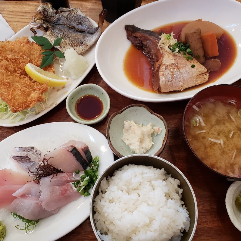 よくばり膳(平塚漁港の食堂 )