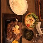 肩ロース450g Bセット(ビーフインパクト　室蘭店)