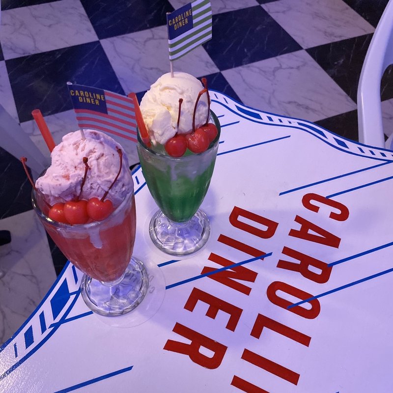 ストロベリー(CAROLINE DINER)