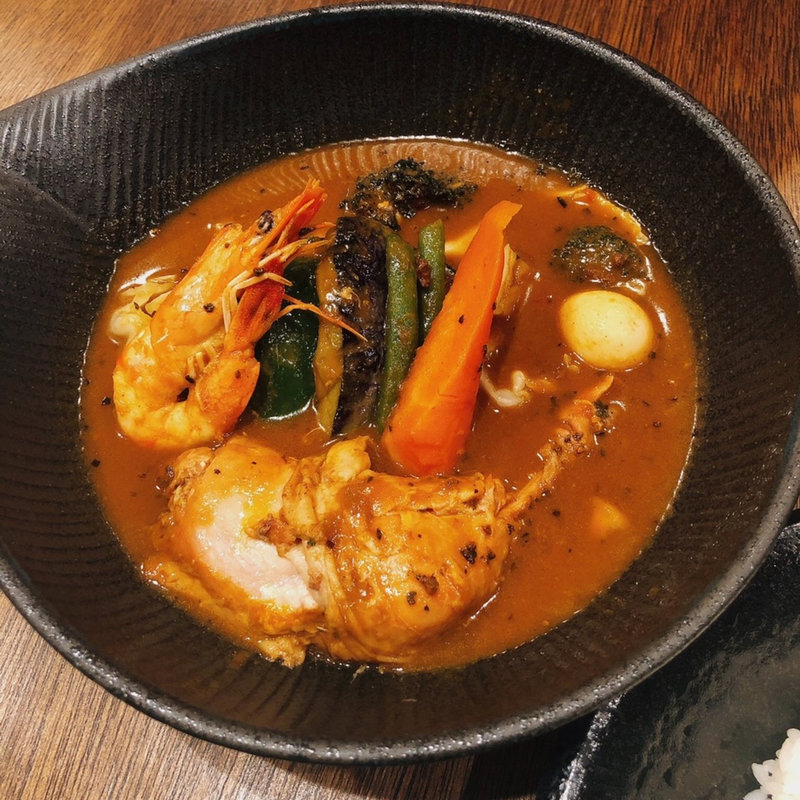 鶏肉と野菜のスープカレー(lavi(ラビ) 新千歳空港店)