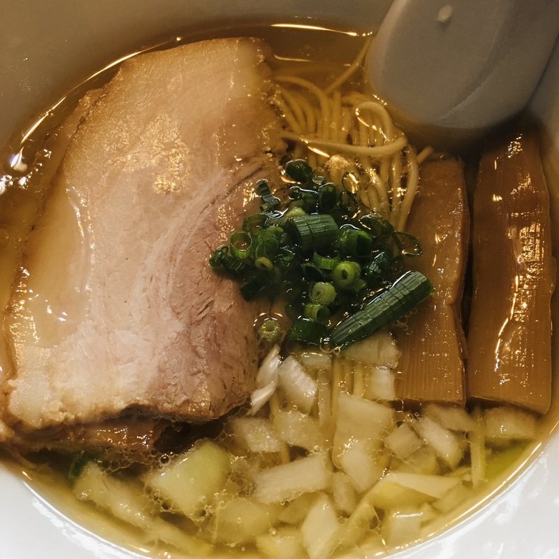 白醤油ラーメン(貪瞋癡 （トンジンチ 【旧店名】 焼酎屋　とし）)