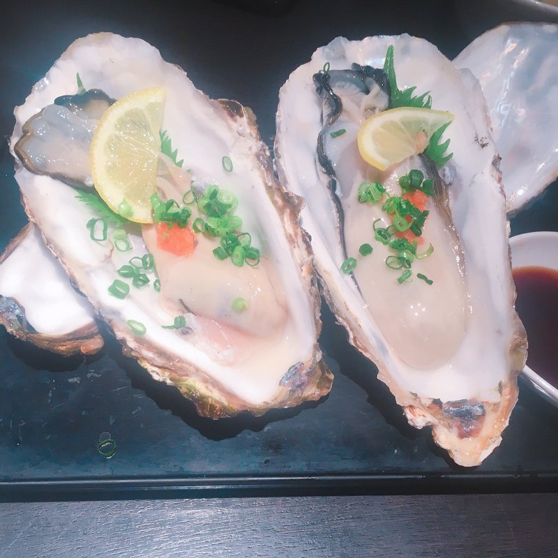 生牡蠣(魚心 新宿総本店)