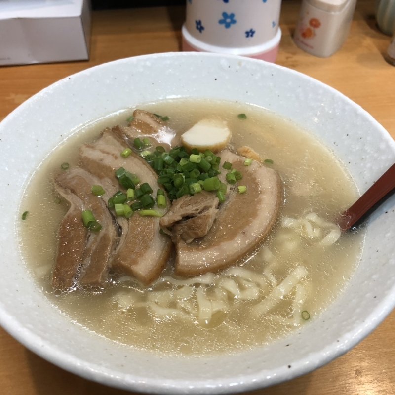 軟骨ソーキそば(琉球麺屋かりゆしそば)