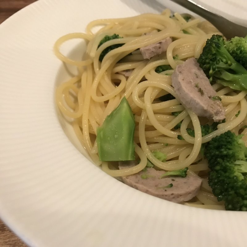 サルシッチャとブロッコリーのペペロンチーノ　ランチパスタ(ピッコロモンド・ヤマダ （Piccollo Mondo Yamada）)