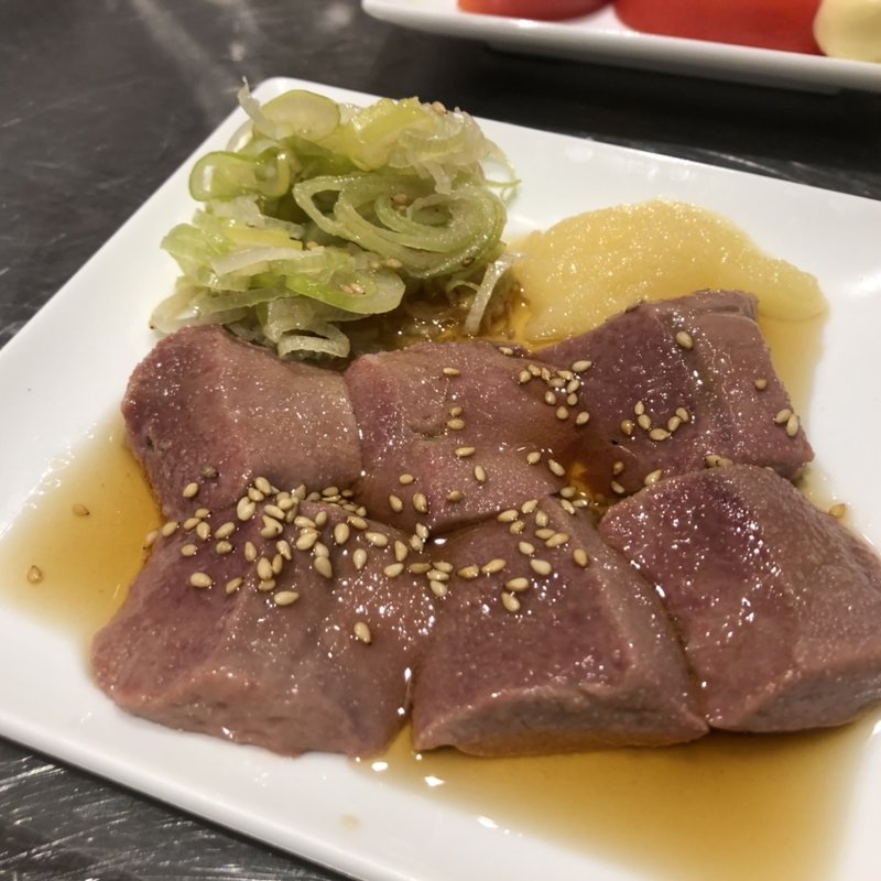 レバトロ刺し(もつ焼き　富士屋　神田駅前店)
