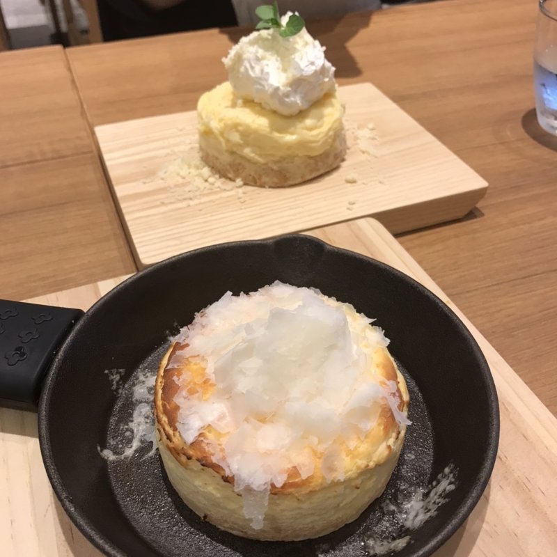 チーズケーキ(温)(冷)(Bakery Table)