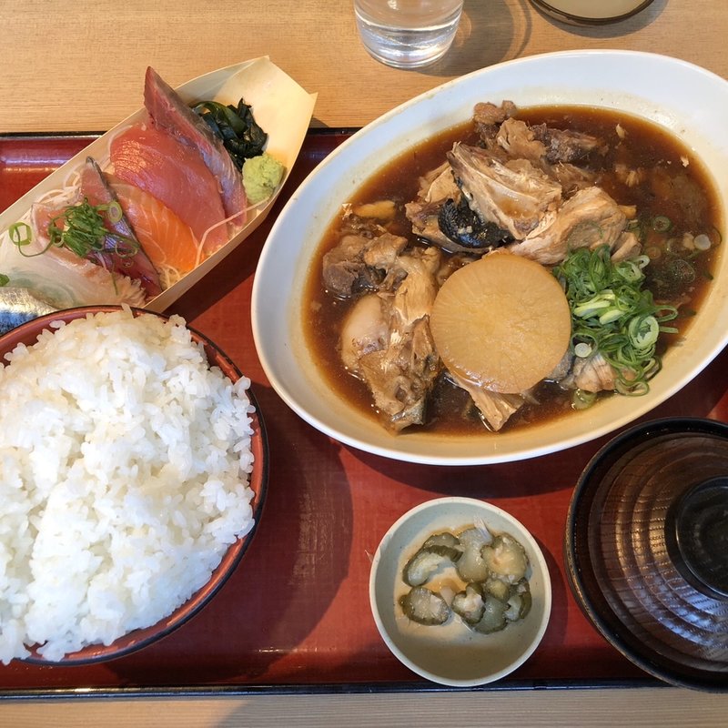 ブリのあら煮大根とお刺身定食(築地食堂源ちゃん 人形町店)