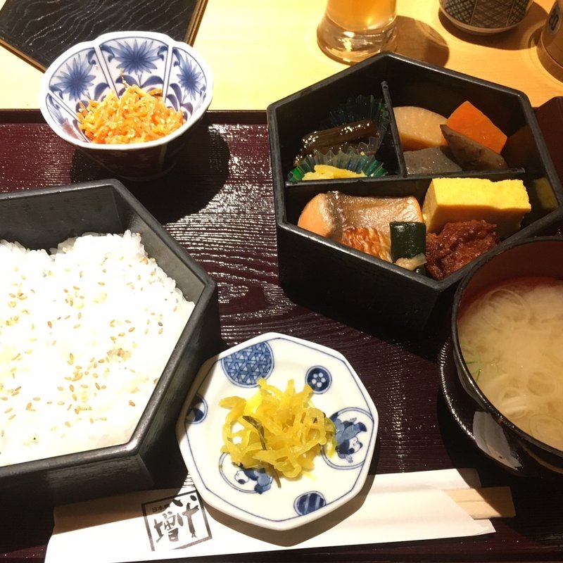 重ね弁当(いけ増 日本橋店)