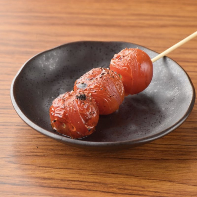 トマト(もつ焼 煮込み ヤリキ 上野総本店)