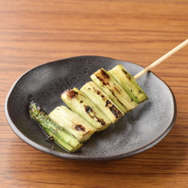アスパラ(もつ焼 煮込み ヤリキ 上野総本店)