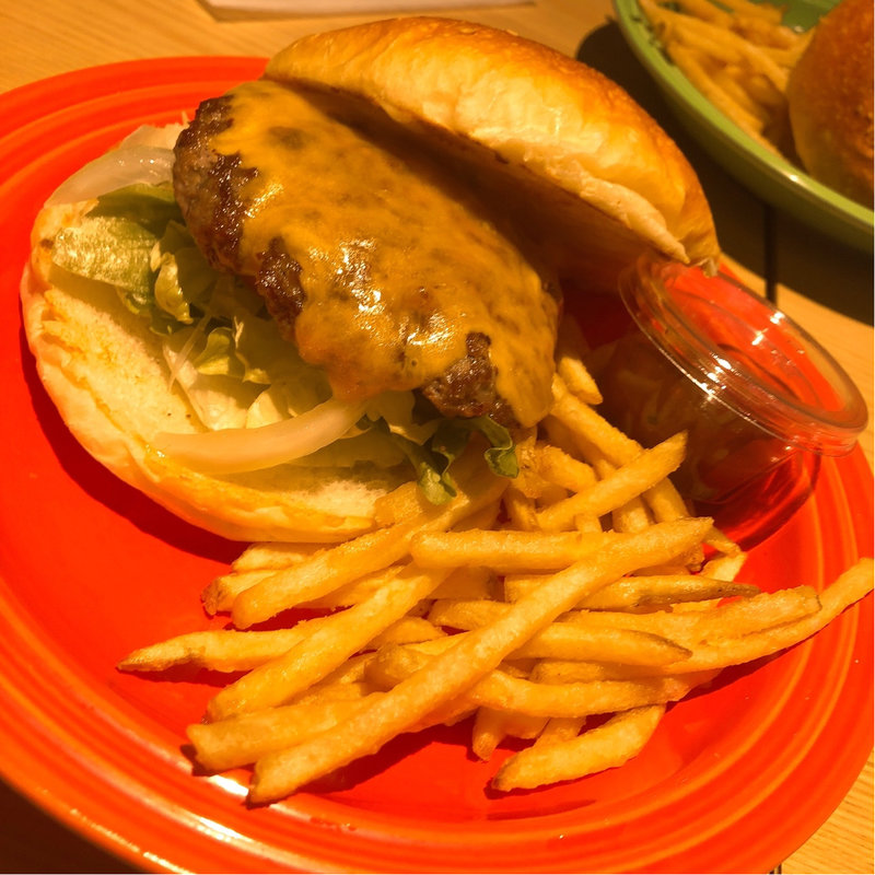 チーズバーガー＋BBQソース(サニーダイナー 柏の葉T-SITE)