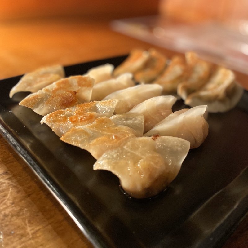 盛り合わせ(焼き餃子、エビ餃子、チーズ餃子)(餃子屋 あご)