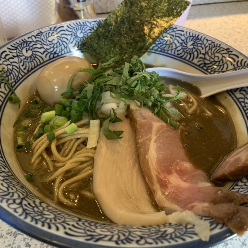 味玉濃厚煮干しラーメン(破壊的イノベーション)