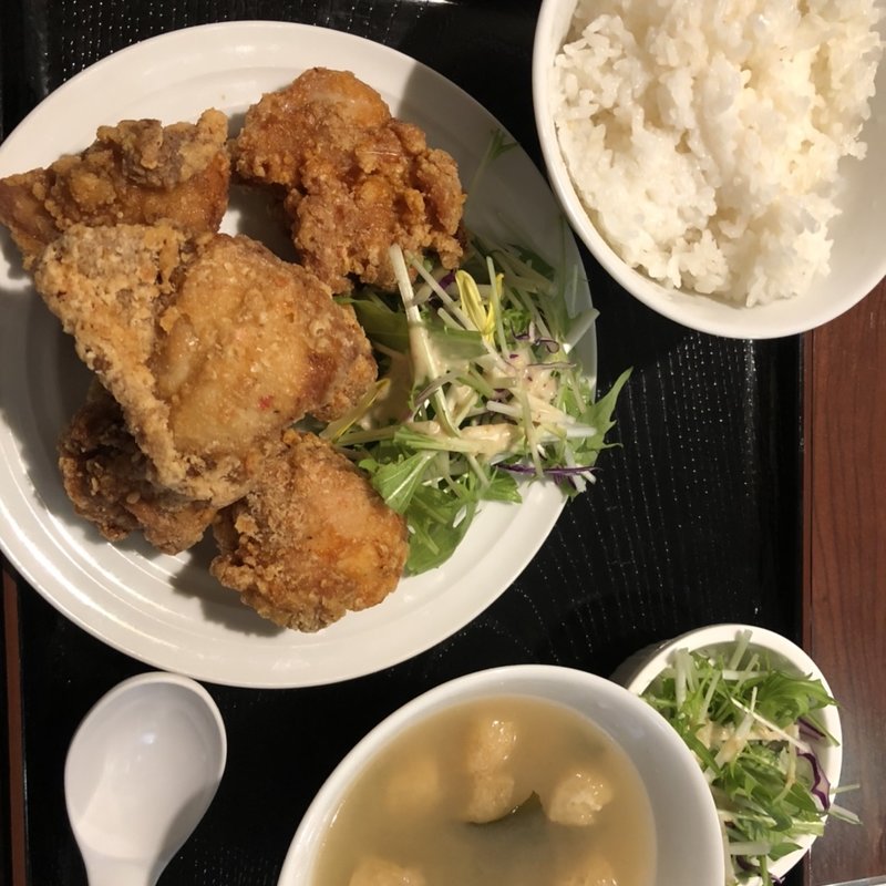 やみつき唐揚げ定食(パンダ カフェ トウキョウ)