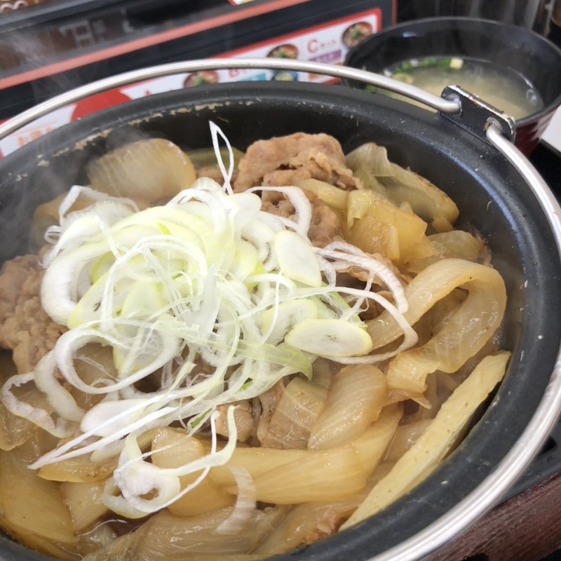 牛の鍋焼き定食(吉野家 ２６号線泉佐野店)