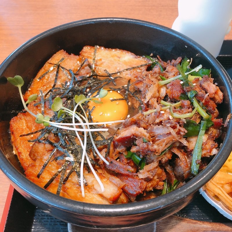 ちゃーしゅう丼(ドン！！！と食え )