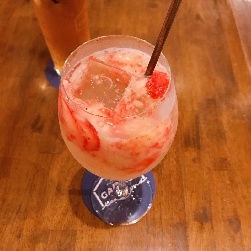 生いちごサワー(フジサワガレージ)