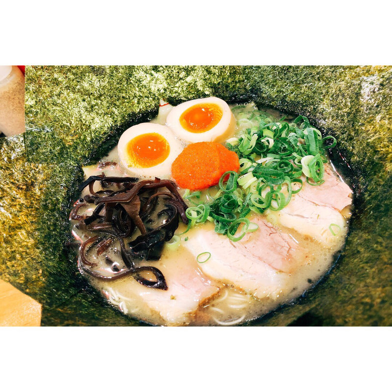 長浜ラーメン(博多長浜ラーメン 六角堂 橋本店)