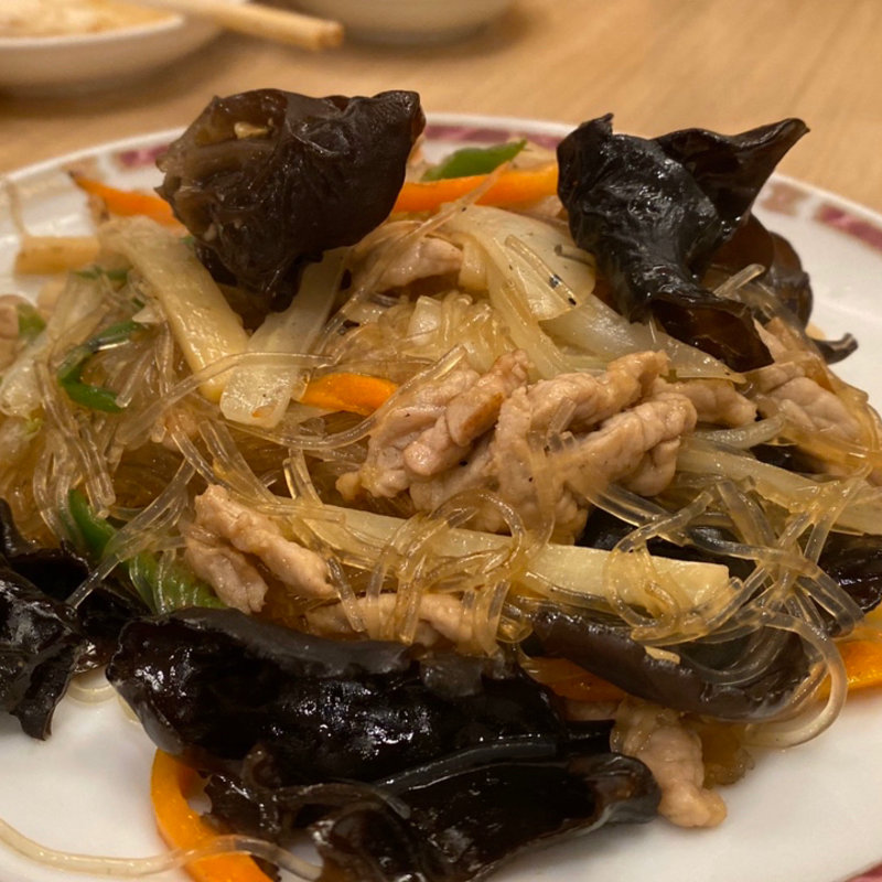 きくらげと春雨の炒め物(中華レストラン みつい)