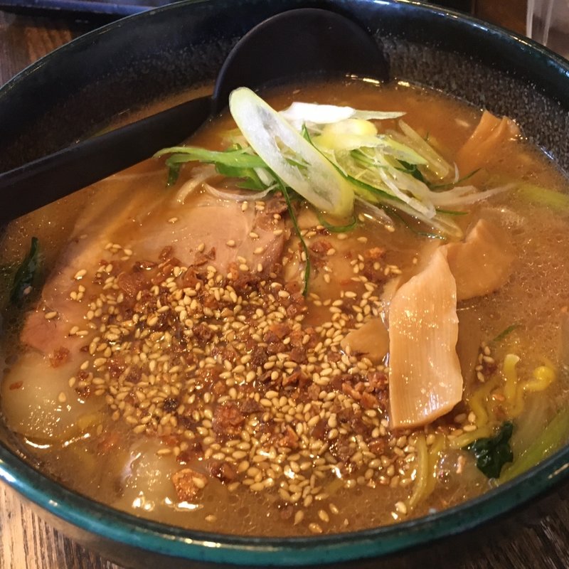 醤油ラーメン(らぁめん銀波露 江別本店 （ぎんぱろう）)