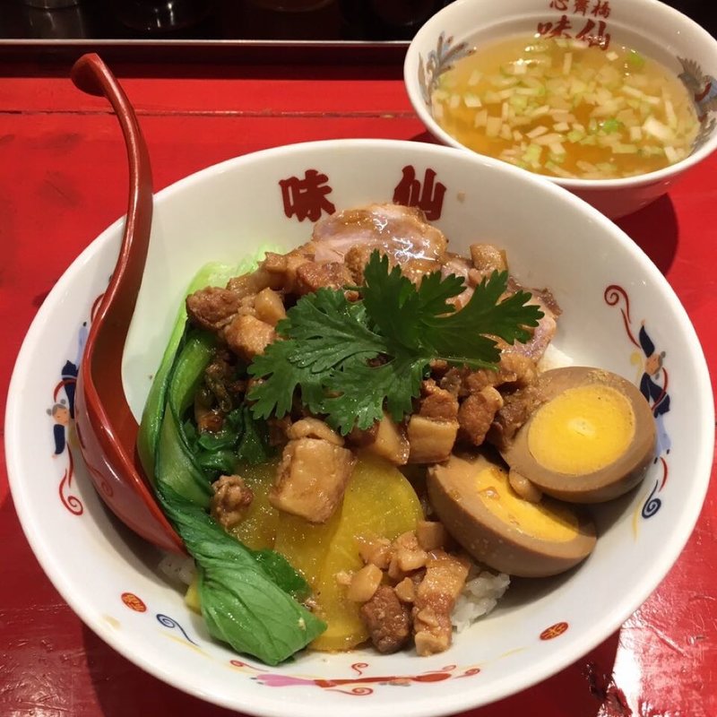 魯肉飯(心斎橋 味仙)