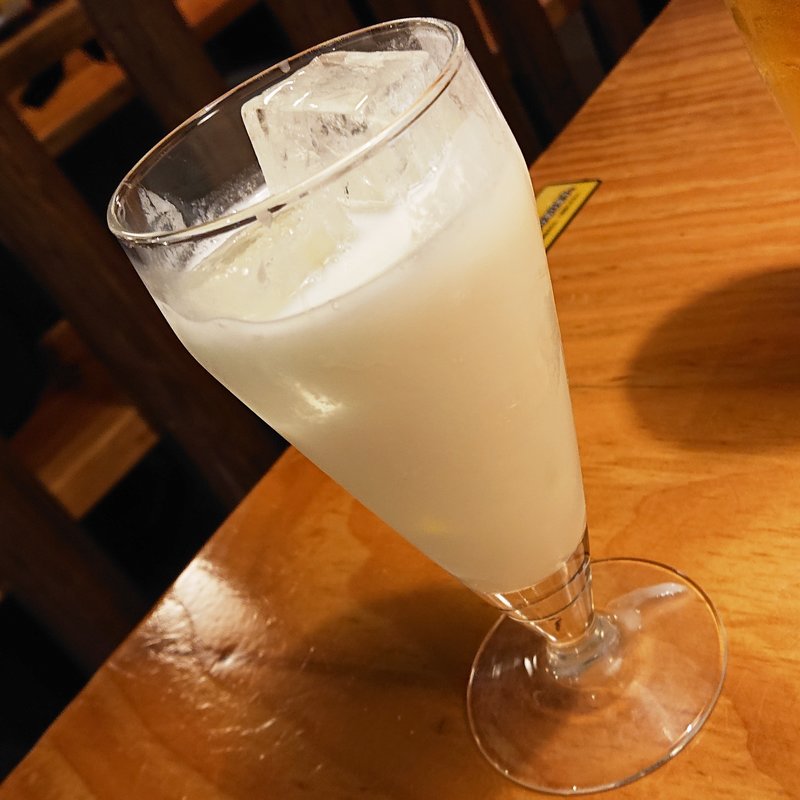 ジャージー乳ヨーグルトのお酒（ミルク割り）(鳥貴族 鹿島田店)