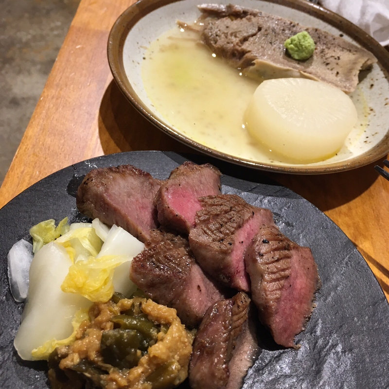 絶品牛タン焼き(牛タン いろ葉)