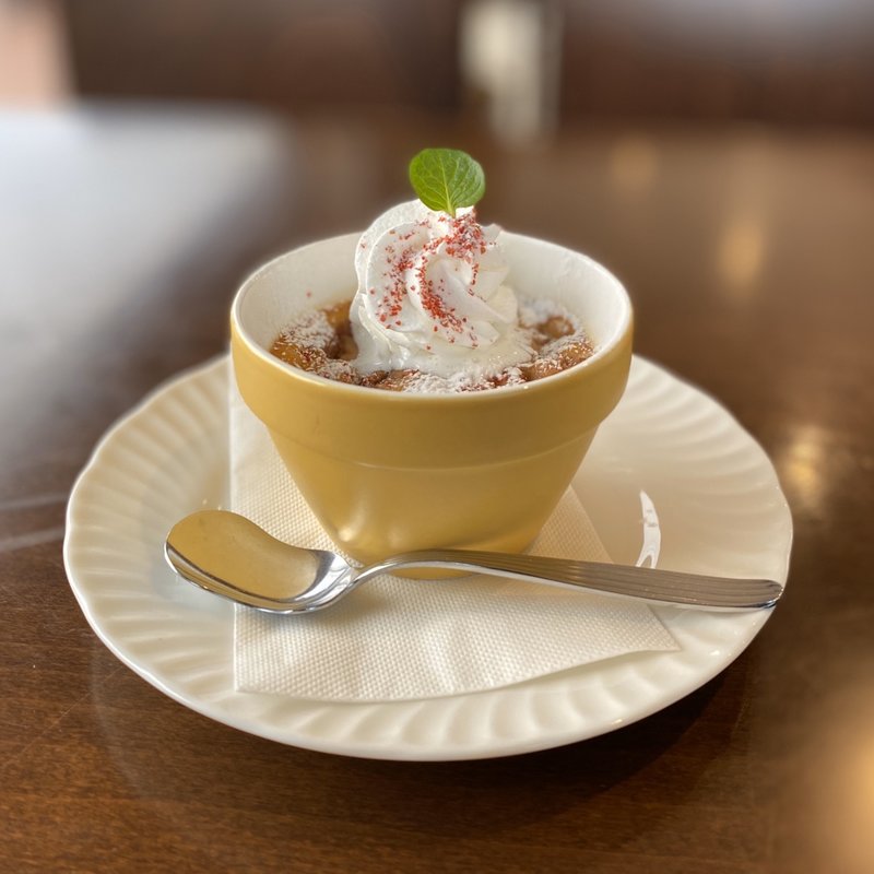 季節フルーツのクラフティ(イワジン喫茶)