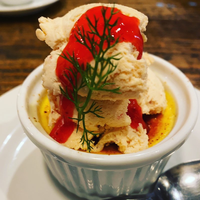 クリームブリュレ（アイス乗せ）(パスタコッタ)