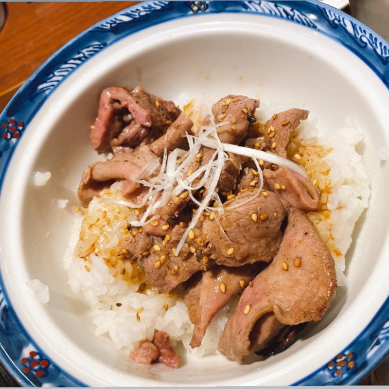 牛タンひつまぶし定食(源兵衛　なんば店)