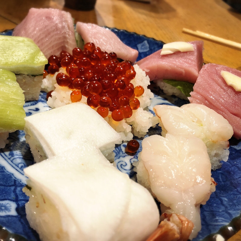 寿司盛り合わせ(黒尊 （くろそん）)
