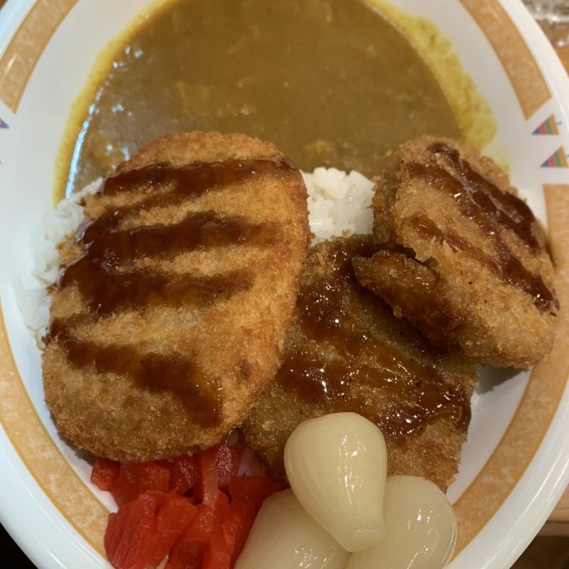 メンチカツカレー&クーポンコロッケ(カレーショップ C＆C 新宿本店 )