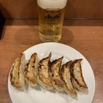 焼き餃子と生ビール小(三幸園 白山通り店 （サンコウエン）)
