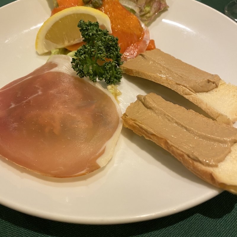 (ロシヤ料理 ラルース)