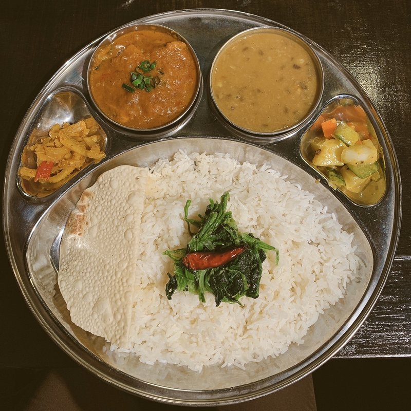 ダルバート日替わり(ヤニマヤ YANIMAYA)