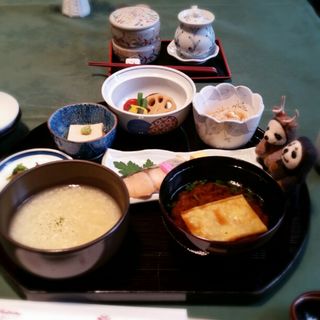茶がゆ定食(奈良ホテル　メインダイニングルーム「三笠」)