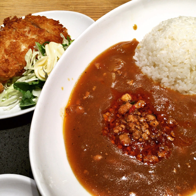 中国風特製カレー 排骨付き(羊福)