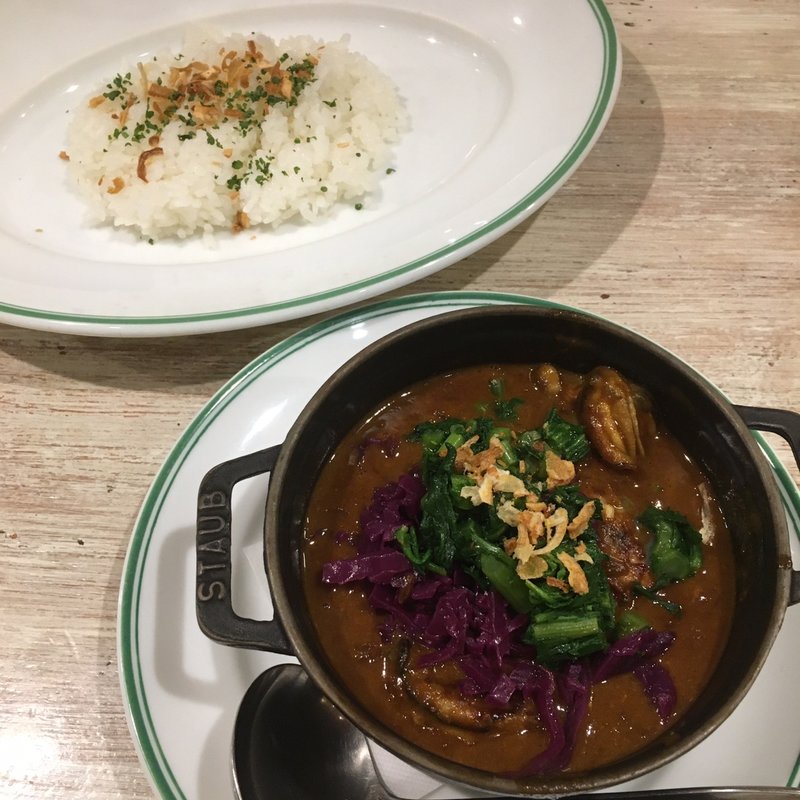 春菊と牡蠣のカレー(カレークラブ キュイエール)