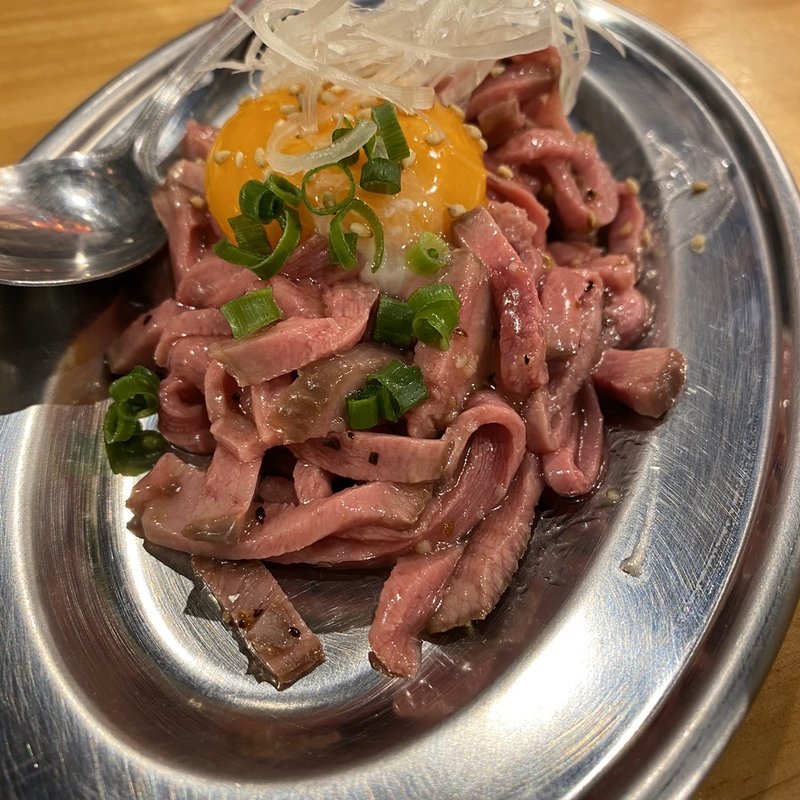 (新宿 思い出横丁 牛タン いろ葉)