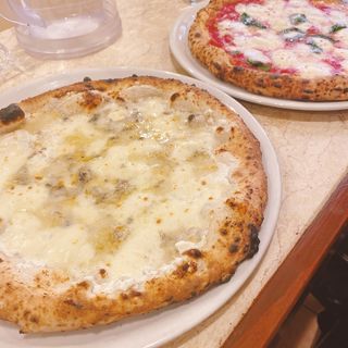 クアトロフォルマッジ(ピッツェリア ダ ティグレ)