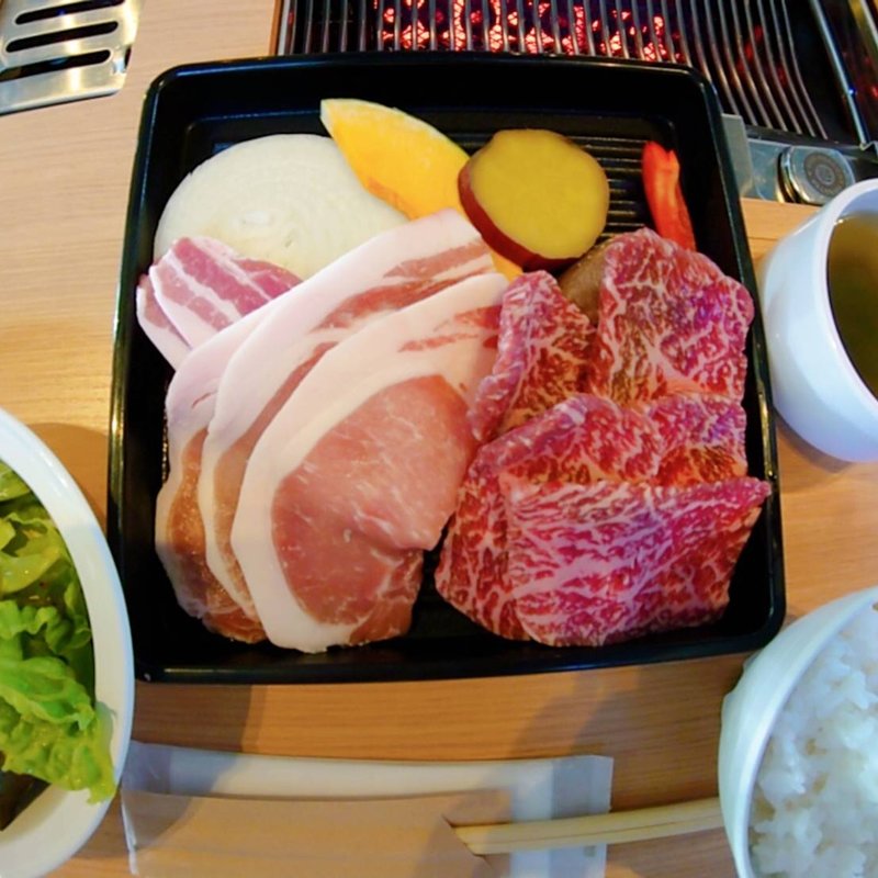 やんちゃ豚BBQ(いちごの里　豚とオリーヴ)