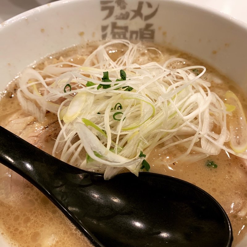 とんこつラーメン(海鳴福岡空港店)