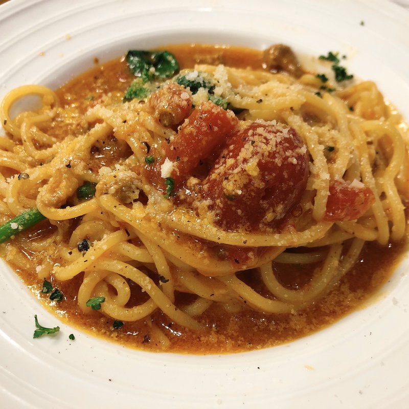 生パスタランチ（自家製サルシッチャとほうれん草のトマトソース）(ALVITA)