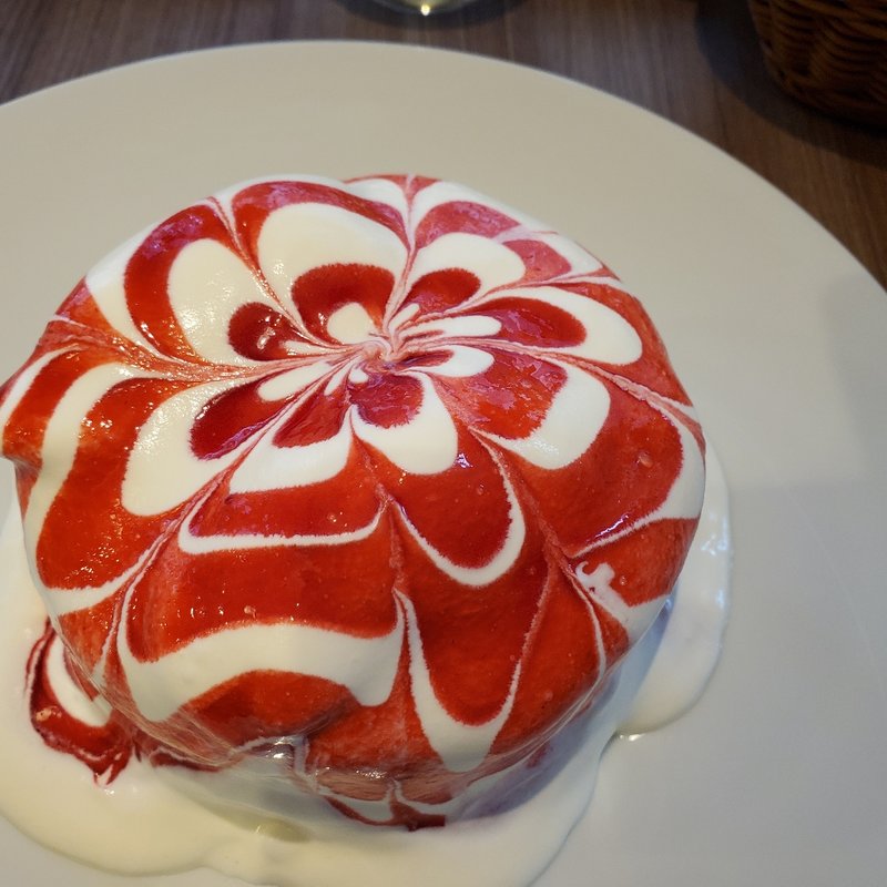 ストロベリーパンケーキ(ISHIYA)