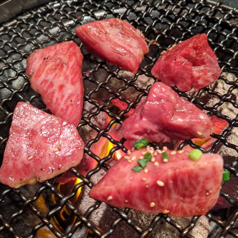 切り落としスペシャル(焼肉もとやま 新宿店)