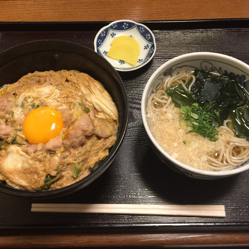 親子丼とミニ蕎麦(そば処花りん)
