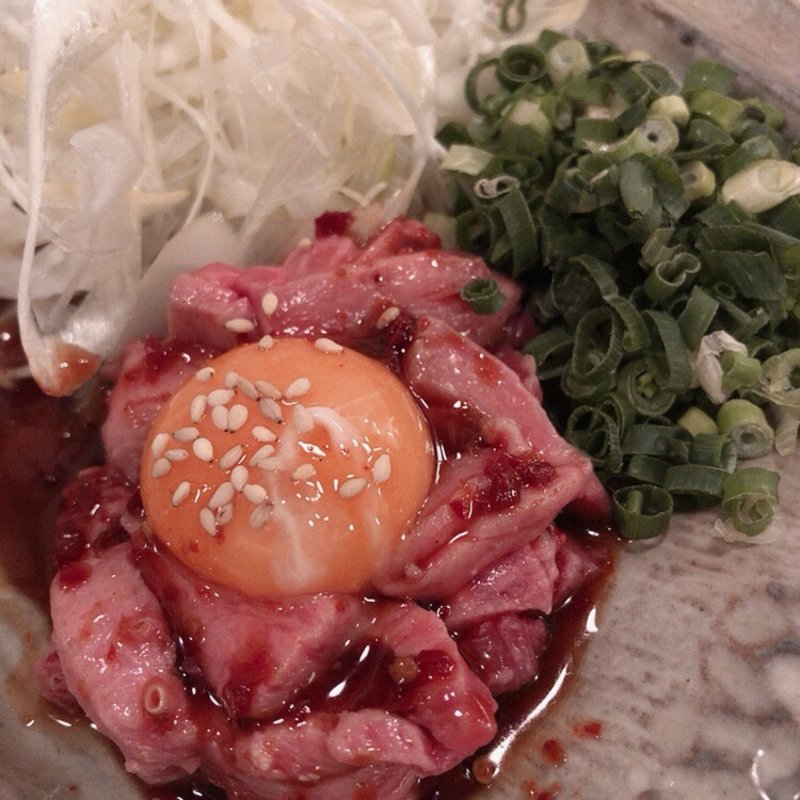 牛たんの炙りユッケ(赤もんたん 大名店)