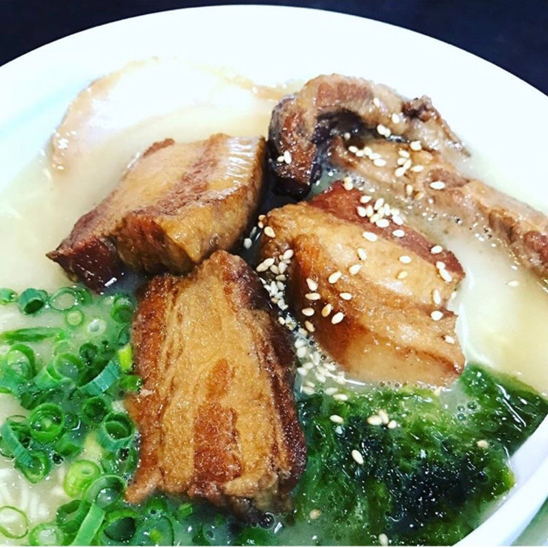 まる玉ラーメン 角煮トッピング(まる玉 両国本店)