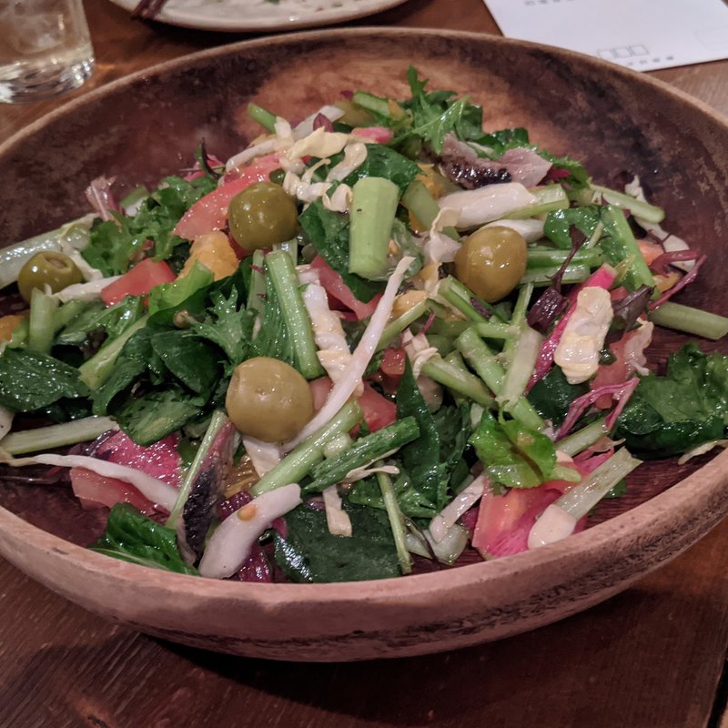 炙りイワシと八朔の季節のサラダ(古民家ビストロ 燕食堂 市ヶ谷)