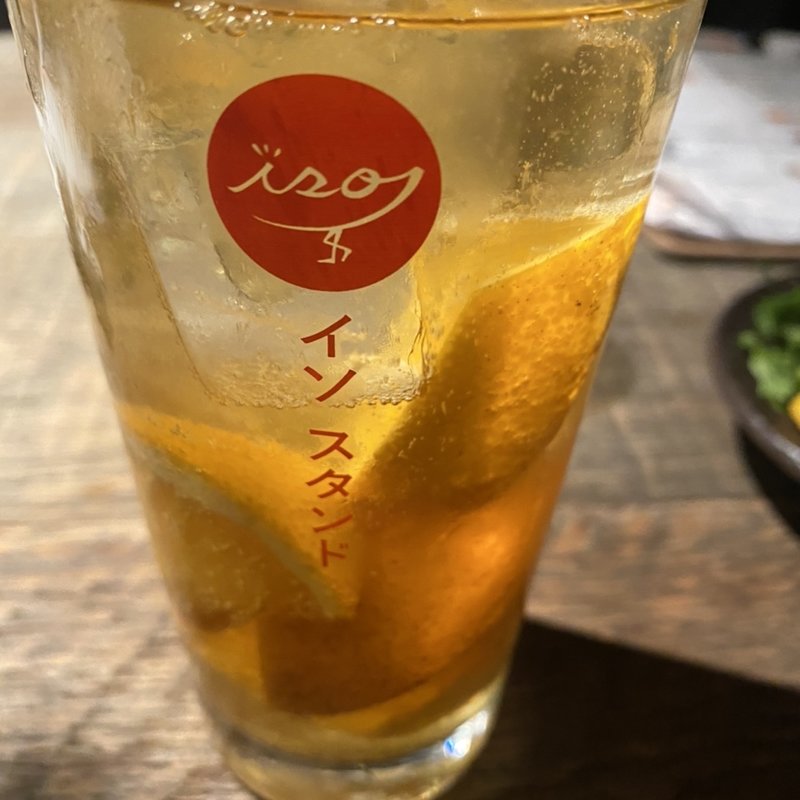 金柑ハイボール(酒場トやさいイソスタンド)